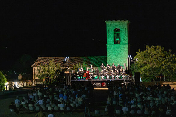 CF 26 Perugia Big Band, panoramica con sfondo verde